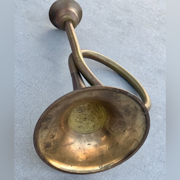 Vintage Mid Century Antique Solid Brass Bronze Figural Bugle Horn Candlestick - Picture 10 of 16